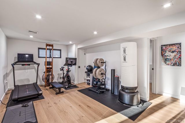 3000 Holiday Park Drive, Merrick, NY 11566