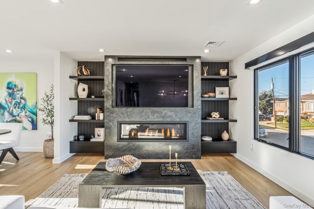 3000 Holiday Park Drive, Merrick, NY 11566