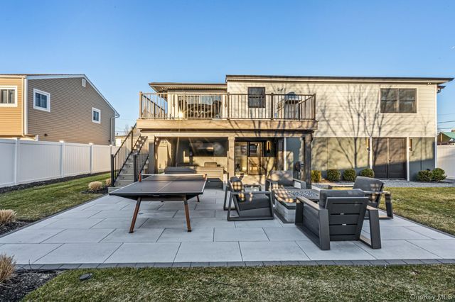 3000 Holiday Park Drive, Merrick, NY 11566