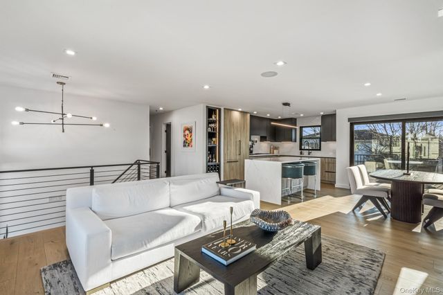 3000 Holiday Park Drive, Merrick, NY 11566