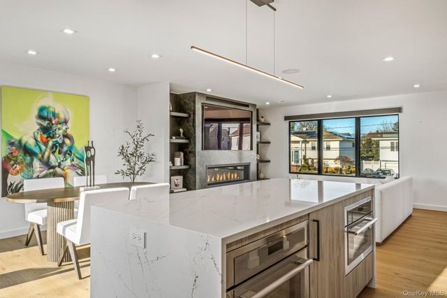 3000 Holiday Park Drive, Merrick, NY 11566