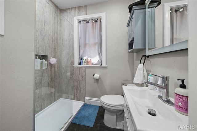 7110 Forsyth Boulevard, University City, MO 63105