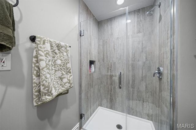 7110 Forsyth Boulevard, University City, MO 63105