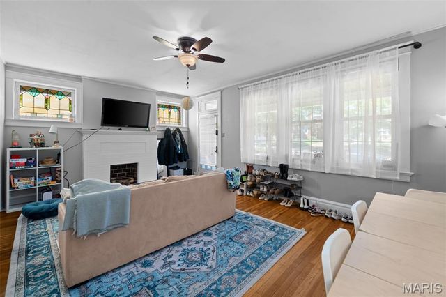 7110 Forsyth Boulevard, University City, MO 63105