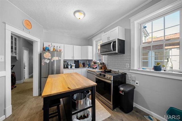7110 Forsyth Boulevard, University City, MO 63105