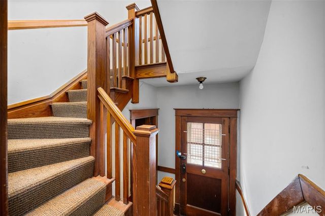 7110 Forsyth Boulevard, University City, MO 63105