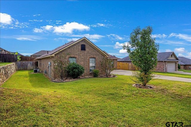 958 Redbud Lane, Bullard, TX 75757