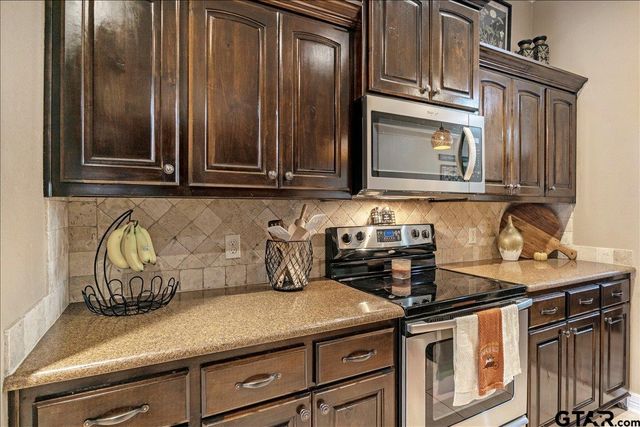 958 Redbud Lane, Bullard, TX 75757