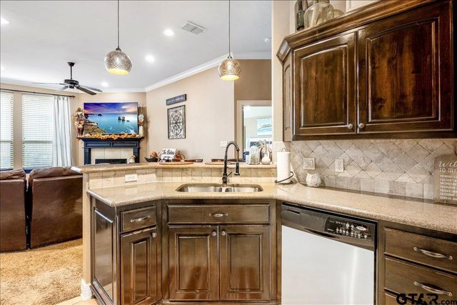 958 Redbud Lane, Bullard, TX 75757