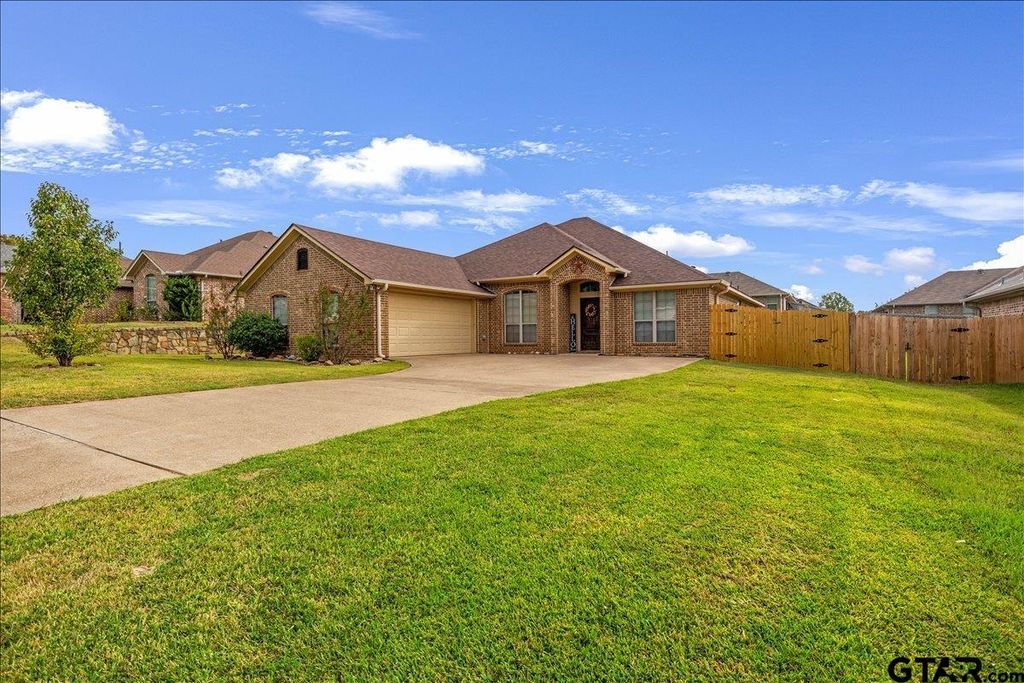 958 Redbud Lane, Bullard, TX 75757
