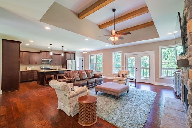 1022 Alameda Dr, Portland, TN 37148