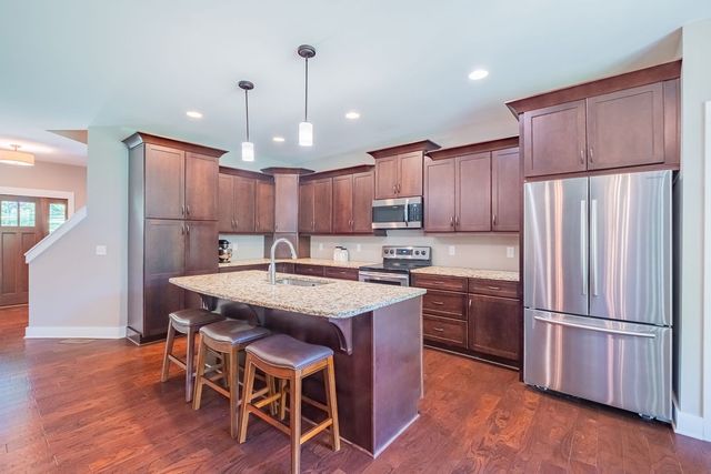 1022 Alameda Dr, Portland, TN 37148