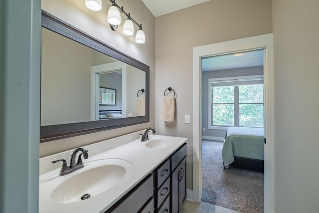 1022 Alameda Dr, Portland, TN 37148