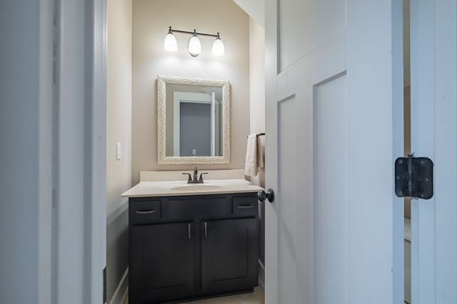 1022 Alameda Dr, Portland, TN 37148