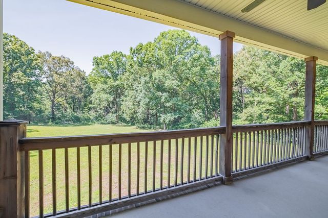 1022 Alameda Dr, Portland, TN 37148