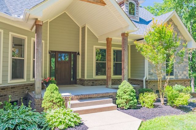 1022 Alameda Dr, Portland, TN 37148