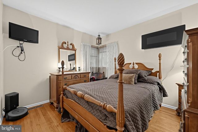 80 BRYANT RD, Turnersville, NJ 08012
