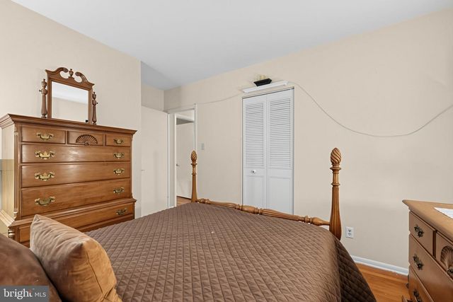 80 BRYANT RD, Turnersville, NJ 08012