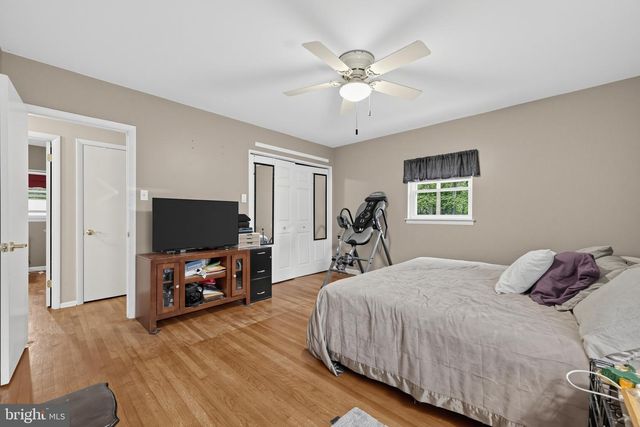 80 BRYANT RD, Turnersville, NJ 08012