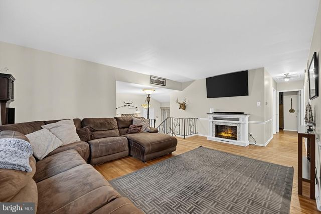 80 BRYANT RD, Turnersville, NJ 08012