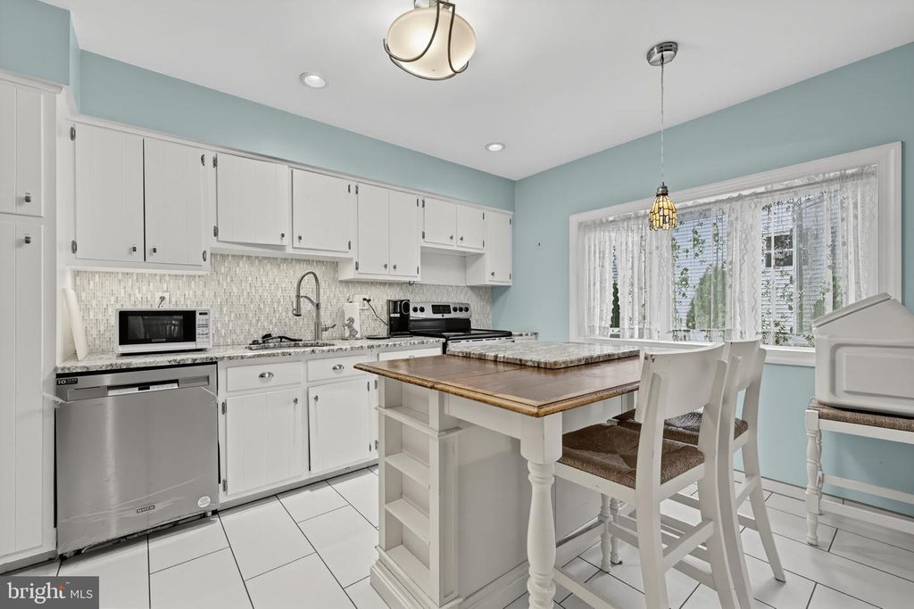 80 BRYANT RD, TURNERSVILLE, NJ 08012 — photo 3