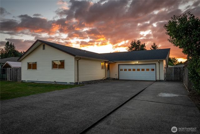 2251 Rose Place, Longview, WA 98632
