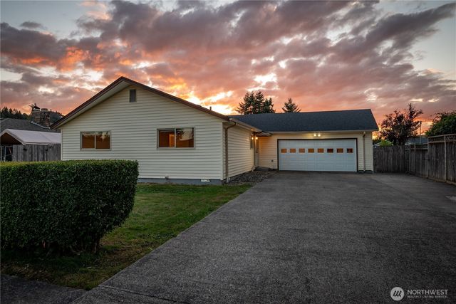 2251 Rose Place, Longview, WA 98632