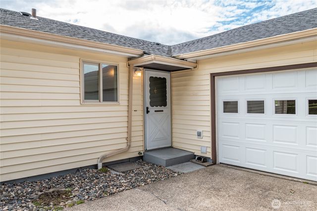 2251 Rose Place, Longview, WA 98632