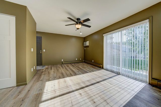 1021 Centre Street 11, Traverse City, MI 49686