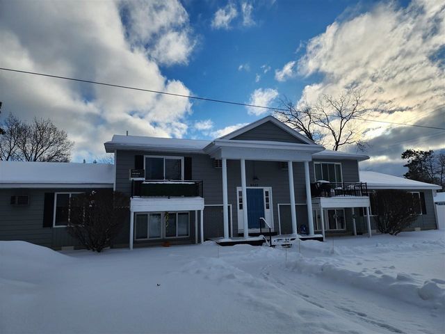 1021 Centre Street 11, Traverse City, MI 49686