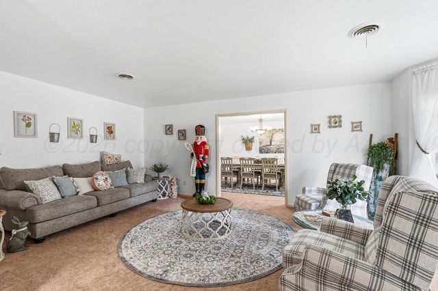 1404 CREEKMERE Drive, Canyon, TX 79015