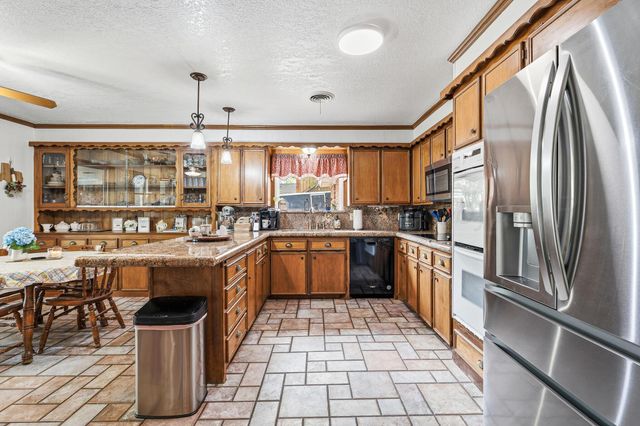 1404 CREEKMERE Drive, Canyon, TX 79015