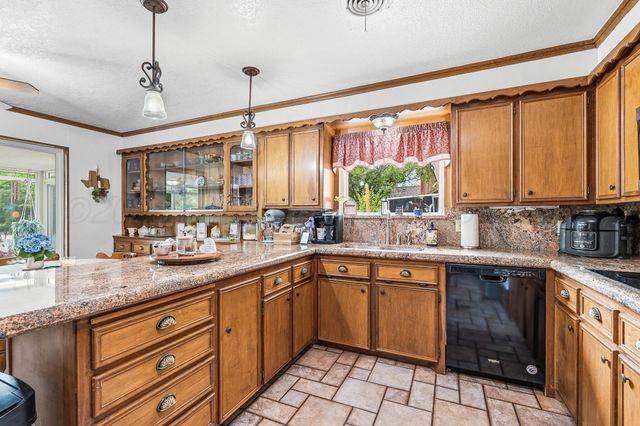 1404 CREEKMERE Drive, Canyon, TX 79015