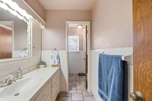 1404 CREEKMERE Drive, Canyon, TX 79015