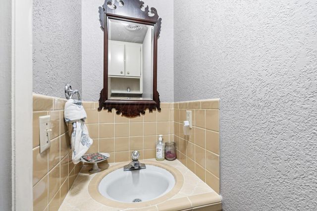 1404 CREEKMERE Drive, Canyon, TX 79015