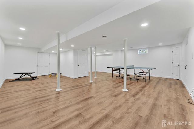 88 W Countryside Drive W, South Brunswick, NJ 08540