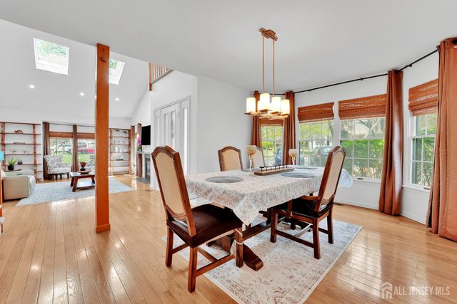 88 W Countryside Drive W, South Brunswick, NJ 08540