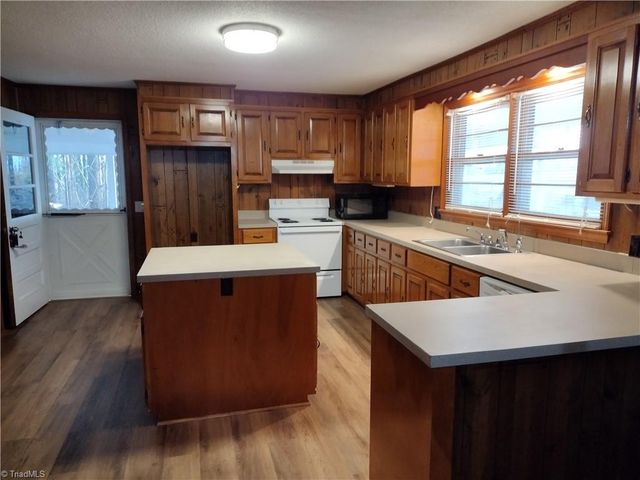 132 Hamby Road, Dobson, NC 27017