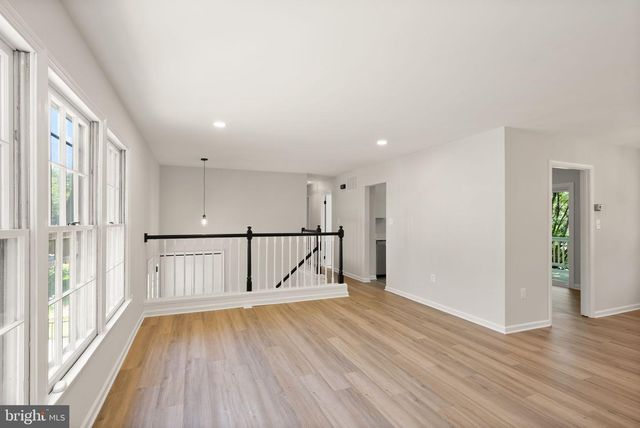 8803 HAYLOAD CT, Springfield, VA 22153