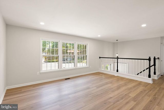 8803 HAYLOAD CT, Springfield, VA 22153