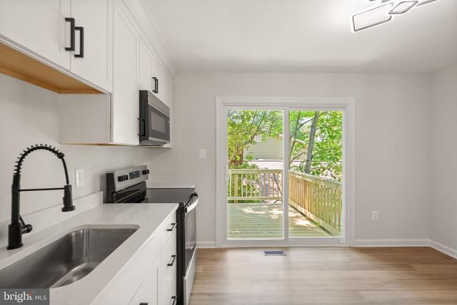 8803 HAYLOAD CT, Springfield, VA 22153