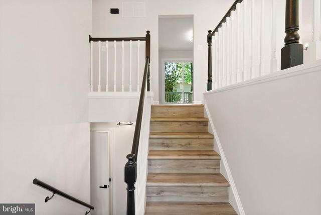 8803 HAYLOAD CT, Springfield, VA 22153