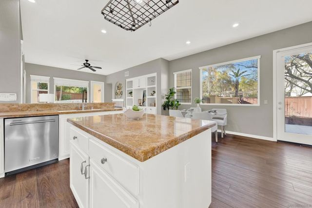 10109 Prairie Fawn Dr, San Diego, CA 92127