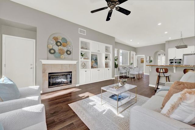 10109 Prairie Fawn Dr, San Diego, CA 92127