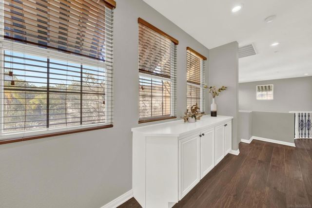 10109 Prairie Fawn Dr, San Diego, CA 92127