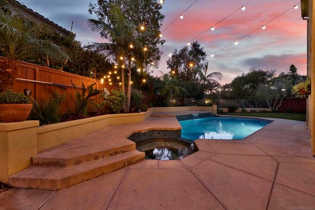 10109 Prairie Fawn Dr, San Diego, CA 92127