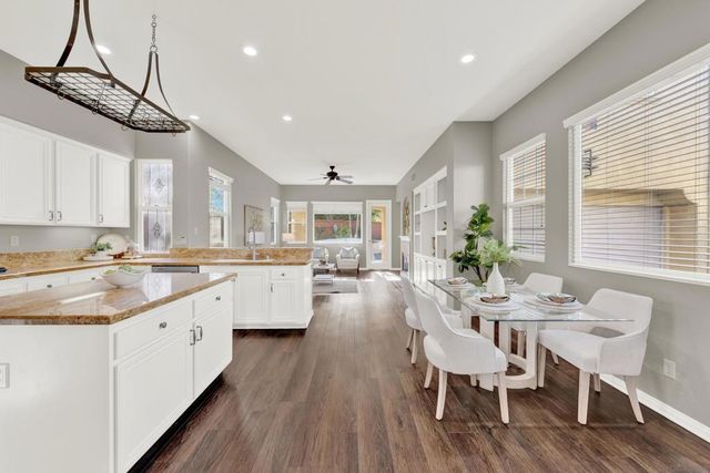 10109 Prairie Fawn Dr, San Diego, CA 92127