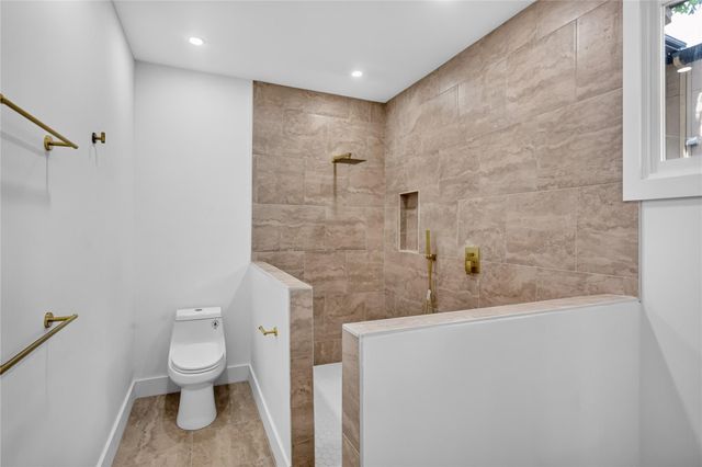716 W Cottage Street, Houston, TX 77009