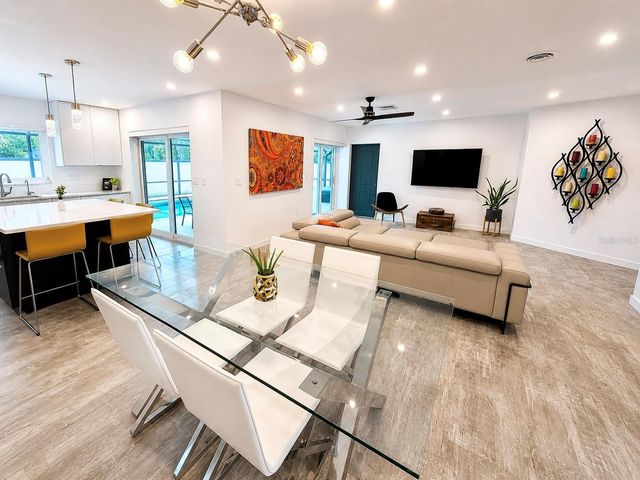 2806 SATSUMA DRIVE, Sarasota, FL 34239