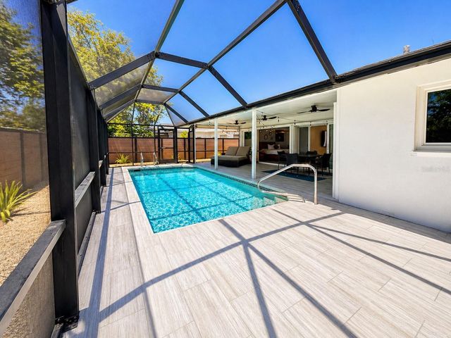 2806 SATSUMA DRIVE, Sarasota, FL 34239